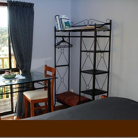 Manuka Lodge Tryphena Экстерьер фото